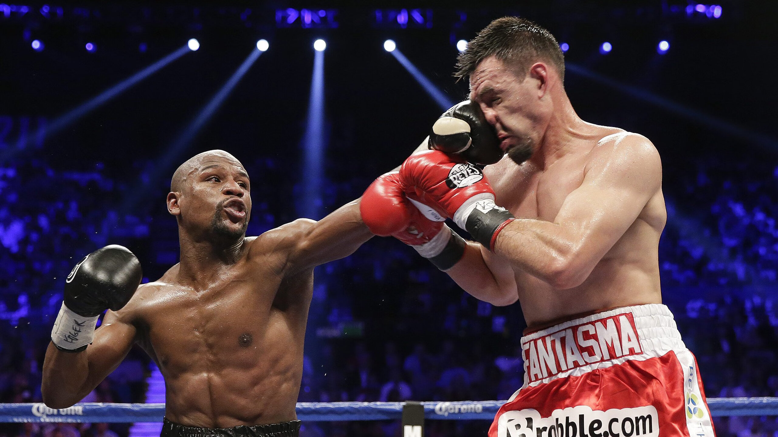 中国足球产业链商业化机会与风险并存,中国足球产业发展现状